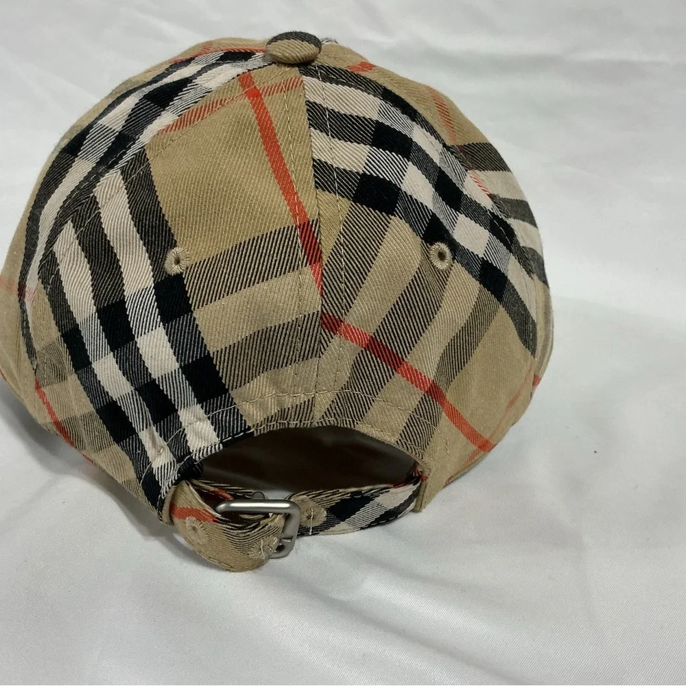Burberry Beige Plaid Baseball Cap with Equestrian Motif - Picture 4 of 8